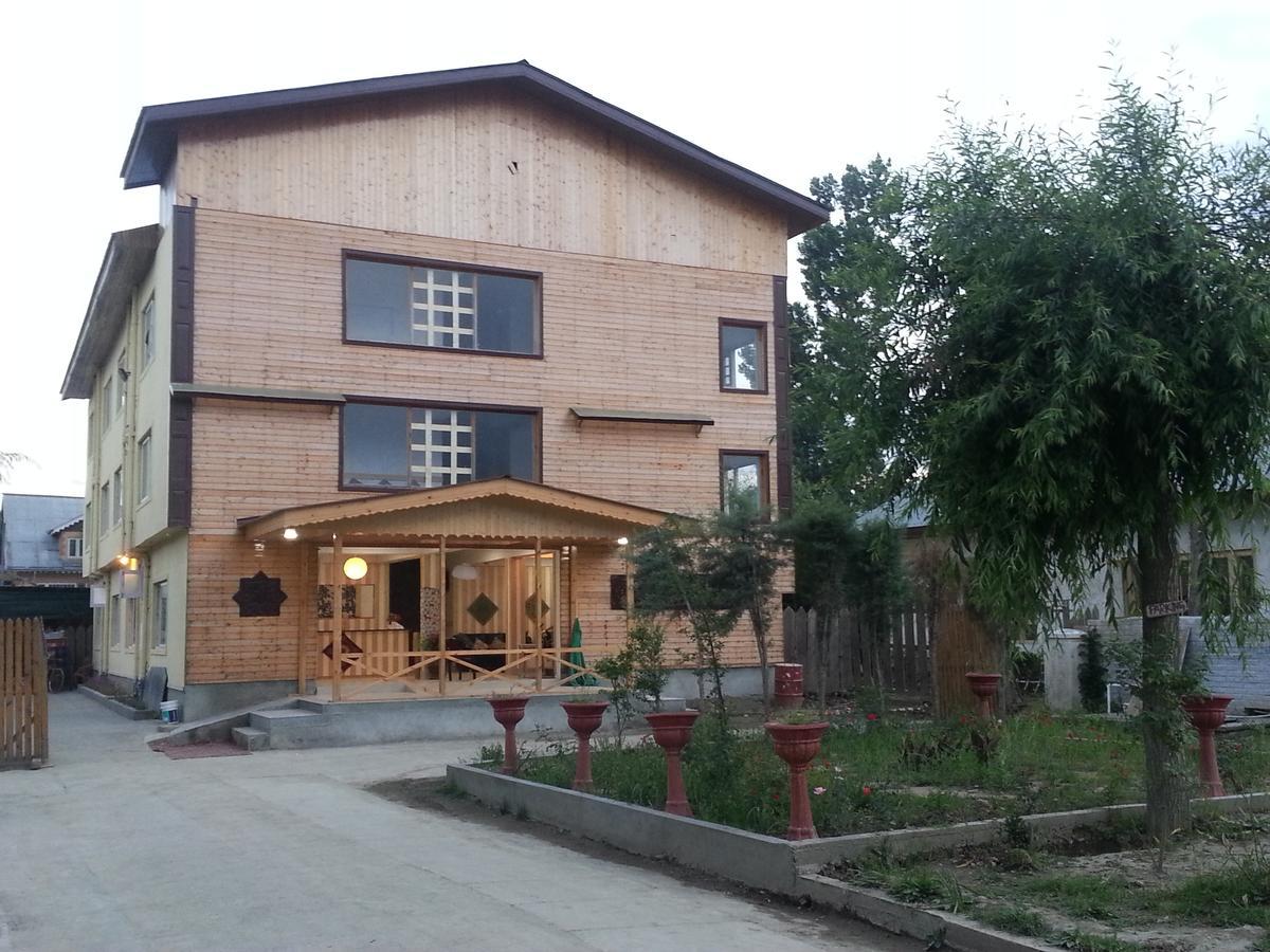 Royal Star Inn Srīnagar Екстериор снимка